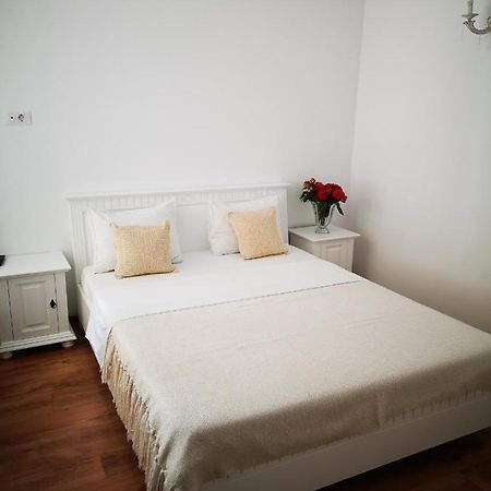 Brize Guest House Tuzla Exteriér fotografie